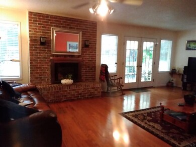 4625 Deerfield Dr, Pensacola, FL 32526 - photo 7