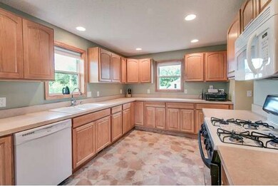 Amazingly abundant cabinets and counter space!