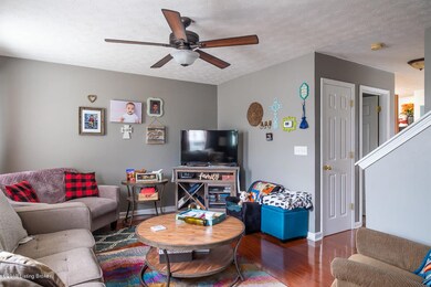 6721 Arbor Creek Dr unit 23, Louisville, KY 40228 - photo 3