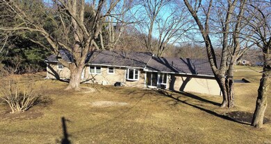 12139 N Syracuse Webster Rd, Syracuse, IN 46567 - photo 5