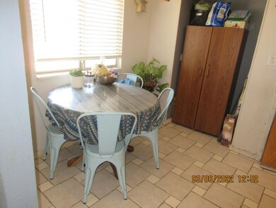 Capricorn dining area