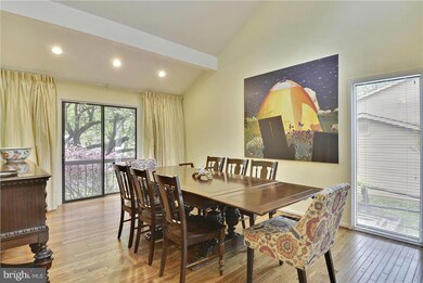 2607 Oakenshield Dr, Potomac, MD 20854 - photo 6