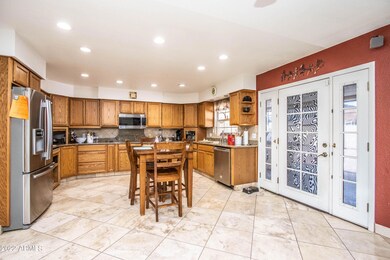 Large Eat In Kitchen