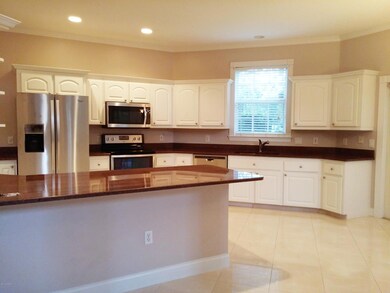 2 Fox Cliff Kitchen 2