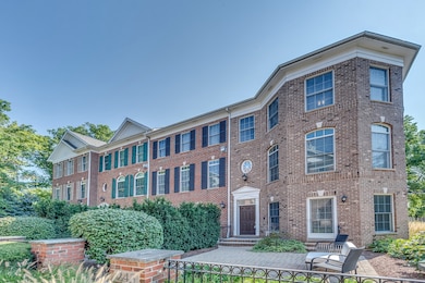 243 Box Car Ave, Naperville, IL 60540 - photo 2