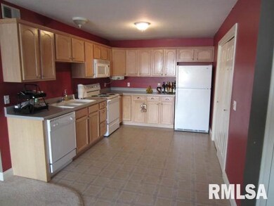 2413 W 54th St unit 10, Davenport, IA 52806 - photo 6