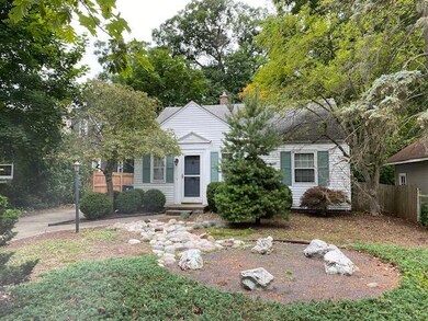 906 Hutchins Ave, Ann Arbor, MI 48103 - photo 2