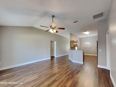 1_pc_qCKLlE7Tv2_6EL1Us7t7N_layout_0