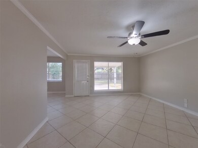8106 Shady Grove Ln, Houston, TX 77040 - photo 3