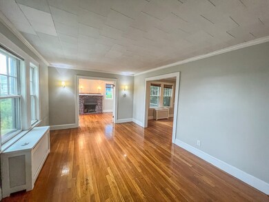 52 Edgecliff Rd unit 1, Watertown, MA 02472 - photo 6