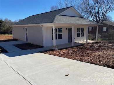 915 Adams St, Statesville, NC 28677 - photo 2