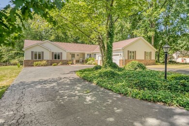 110 Greentree Cir, Aurora, OH 44202 - photo 4