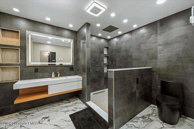 48-HomeView_Media-7137_Howell_Terr-#48