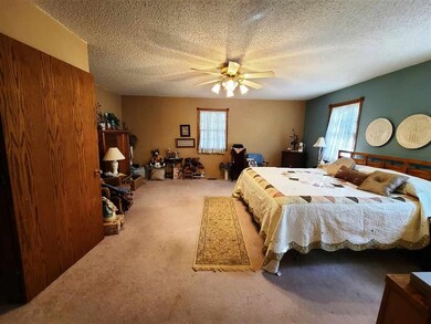 3120 Royer Dr W, Newton, KS 67114 - photo 6