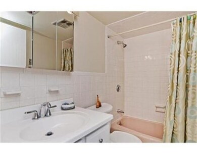 44 Concord Ave unit 301, Cambridge, MA 02138 - photo 5
