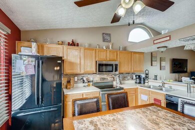 1518 Halfhill Way Columbus OH-small-011-