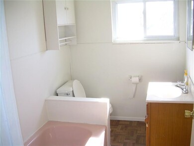 Full bath on the second floor.