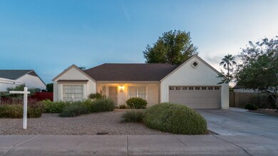 1527 E Drake Dr-5