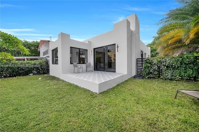 1370 SW 5th St, Miami, FL 33135 - photo 3