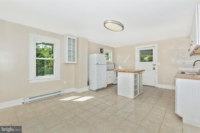 3665 Petersville Rd, Knoxville, MD 21758 - photo 4