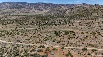 6 Tranquility Rd, Tehachapi, CA 93561 - photo 3