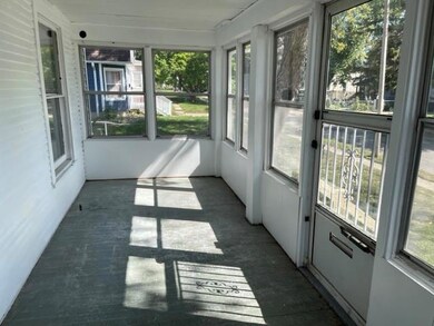 Very usable front porch