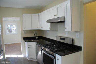 5306 56th Ave, Riverdale, MD 20737 - photo 2