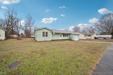 26 Bryan St, Pryor, OK 74361 - photo 2