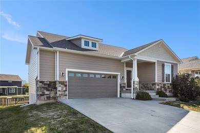 9213 Kenton St, Lenexa, KS 66227 - photo 2