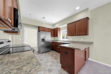 14265 Shadywood Dr, Sterling Heights, MI 48312 - photo 3