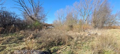 216 La Salle St, Windfall, IN 46076 - photo 3