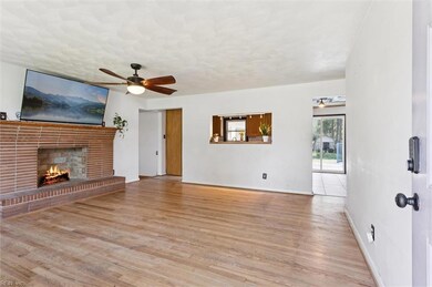 1241 N River Dr, Chesapeake, VA 23323 - photo 4