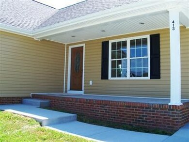 413 Donovan Cir, Harrodsburg, KY 40330 - photo 2