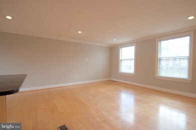 10 Box Cir, Essex, MD 21221 - photo 6