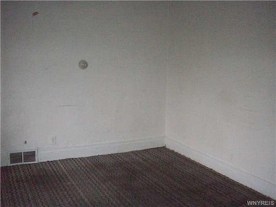 Living Room. UNIT 2