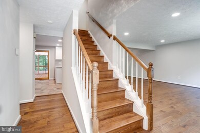 8848 Creekside Way, Springfield, VA 22153 - photo 5