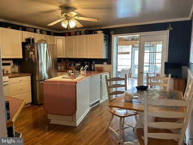 214 E 2nd St, New Castle, DE 19720 - photo 4