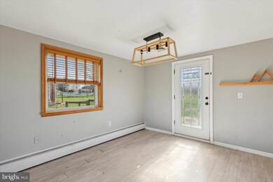 1570 Layfield Rd, Pennsburg, PA 18073 - photo 7