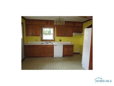 Eat In Kitchen.