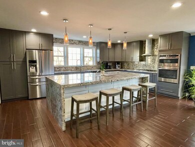 17839 Curtis Dr, Dumfries, VA 22026 - photo 2