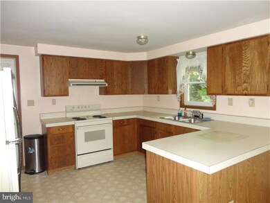 81 Whitewater Ln, Honey Brook, PA 19344 - photo 4