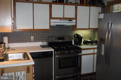 908 Girard St NE, Washington, DC 20017 - photo 6