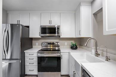 1715 Moritz Dr unit 30, Houston, TX 77055 - photo 2