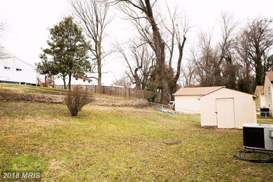 7010 Canyon Dr, Capitol Heights, MD 20743 - photo 4