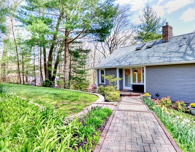 11 Juniper Ridge Rd, Lincoln, MA 01773 - photo 2