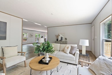 160 Bernice Dr, Moore, SC 29369 - photo 4