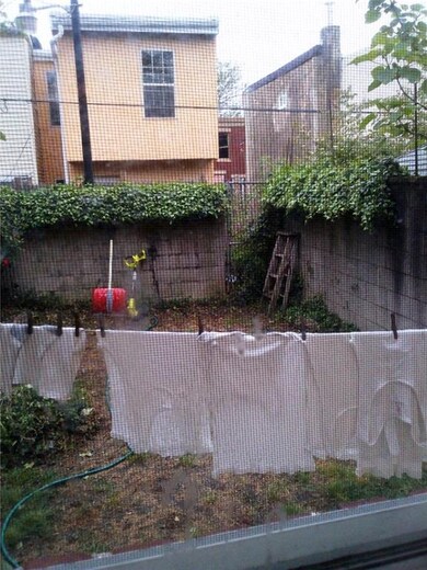 2324 Gerritt St, Philadelphia, PA 19146 - photo 5