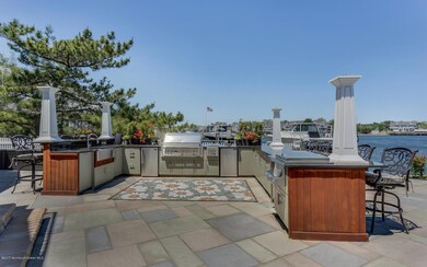 Outdoor Kitchen