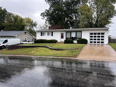 1212 Cunningham Ave, Saint Charles, MO 63301 - photo 2