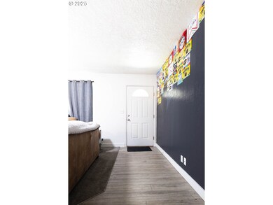 1009 13th St, La Grande, OR 97850 - photo 4